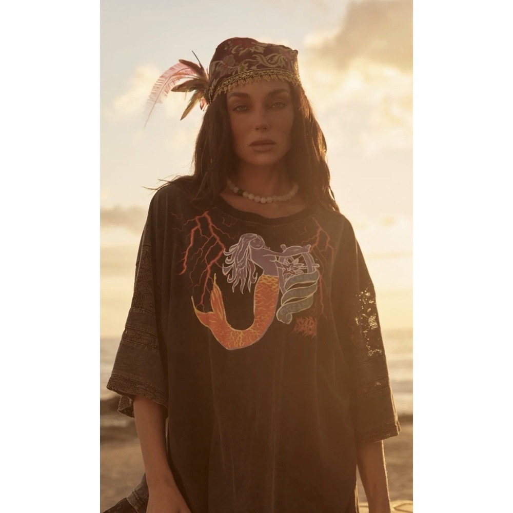 NWT Sabbi Chase Your Dreams Mermaid Black Lace Oversized Medium/M